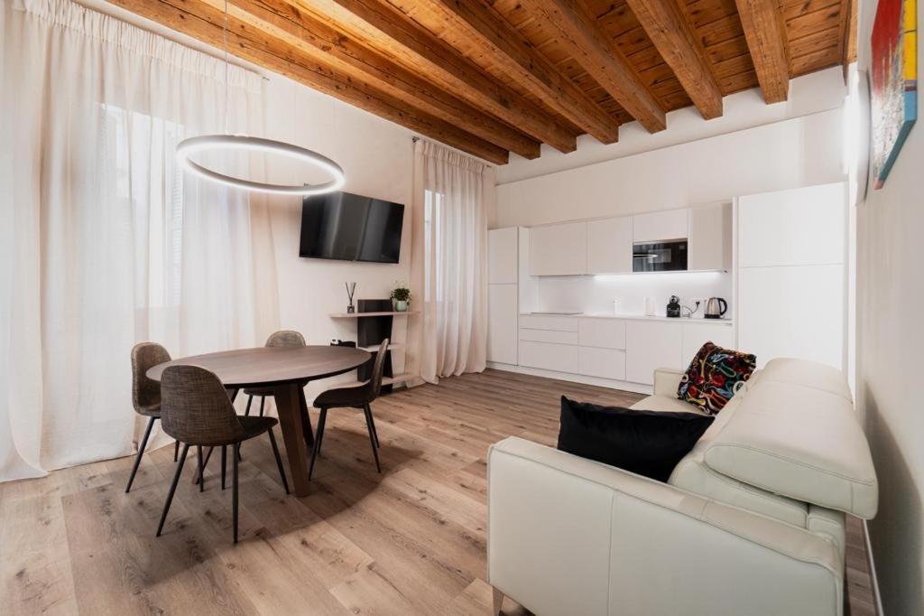 Flores Home Verona Ngoại thất bức ảnh